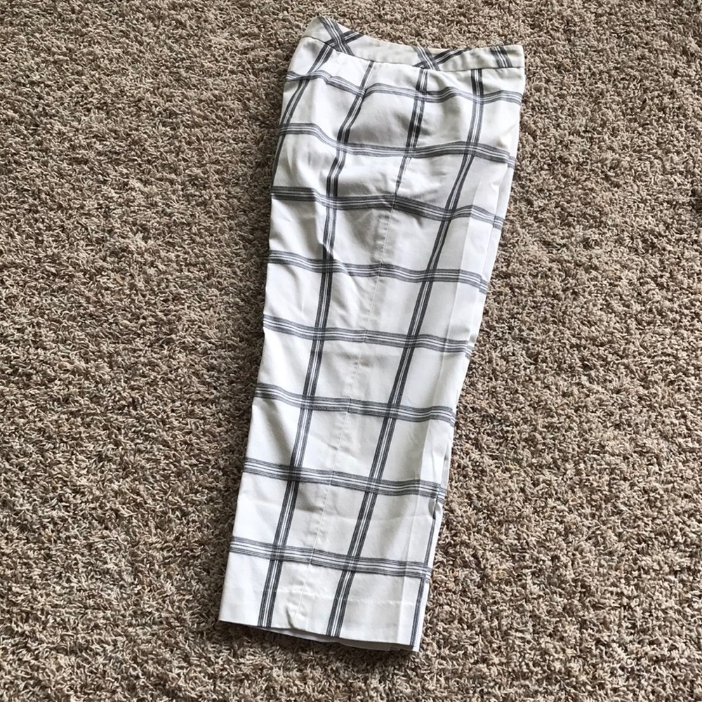 Talbots Capri pants. Sz 6